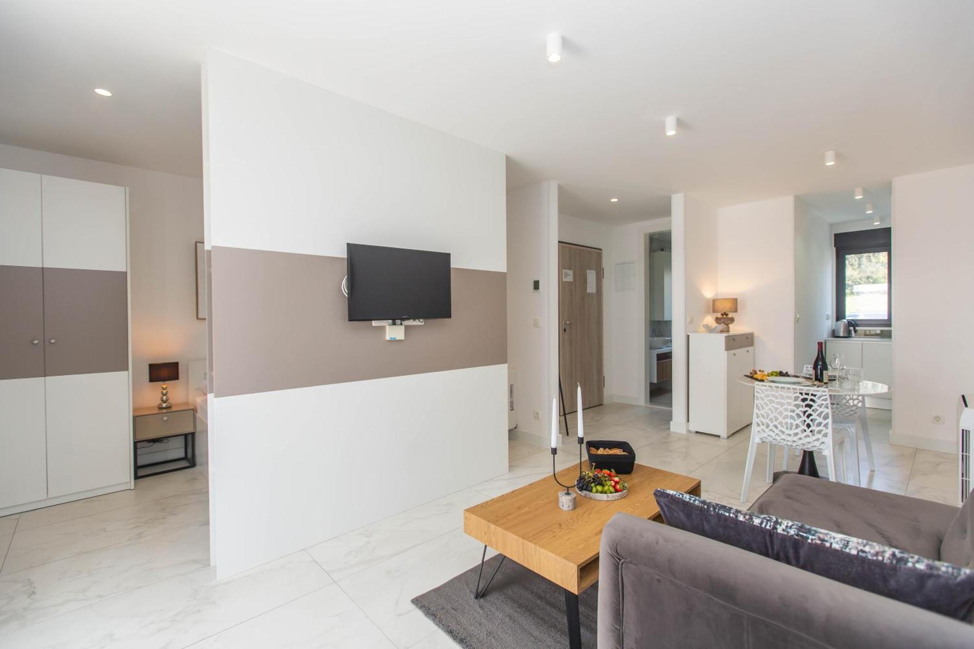 Villa 23 A Heated Pool Trogir Zewnętrze zdjęcie